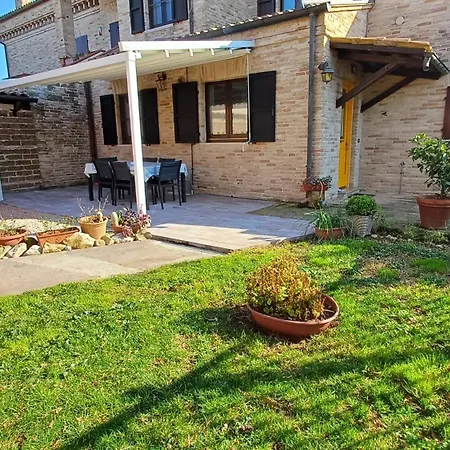 L'oasi Del Conero - Casa Con Giardino 別荘 *