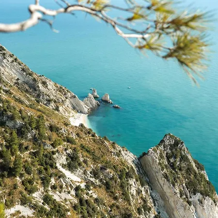 Ferienhaus L'oasi Del Conero - Casa Con Giardino *